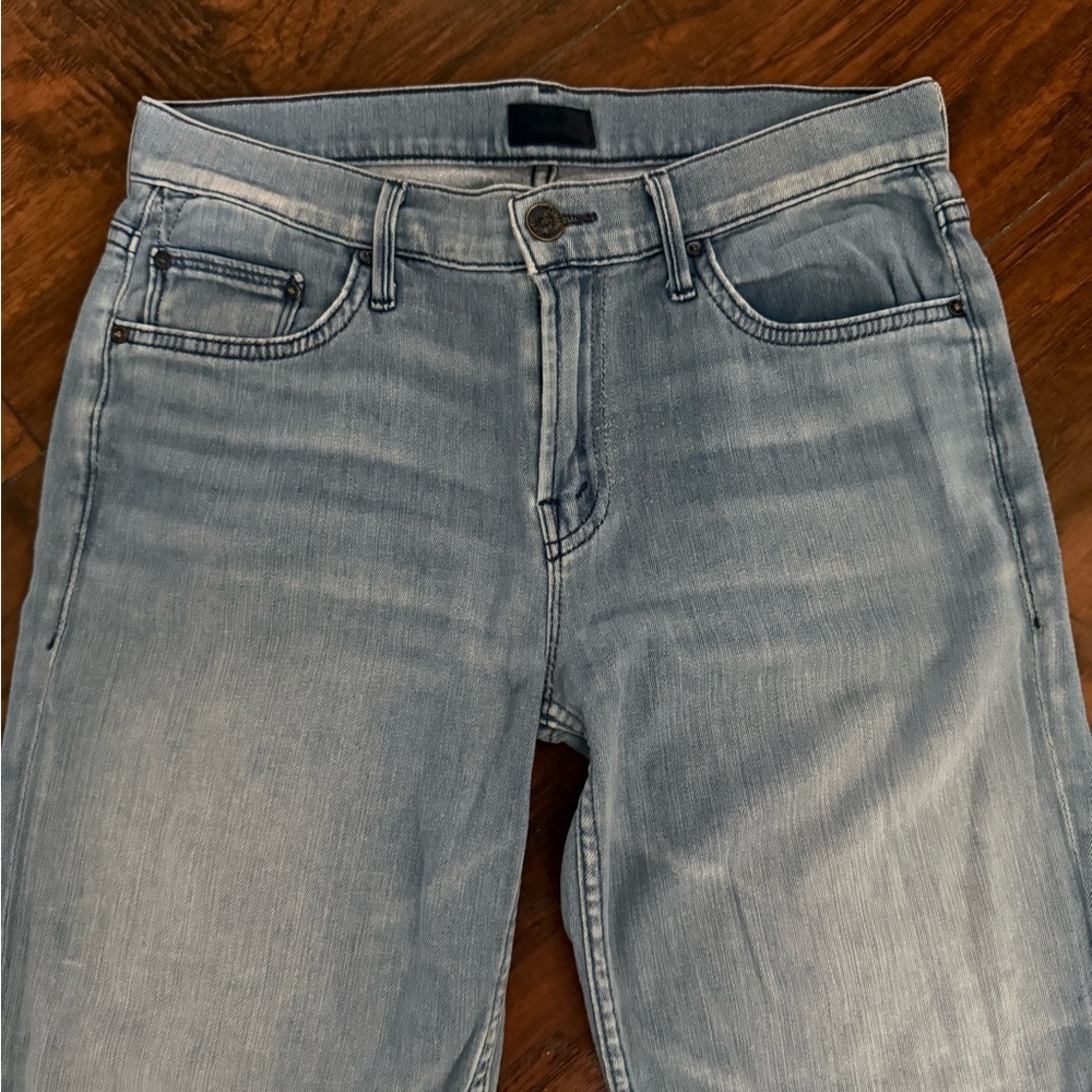 Mother The Dropout Jeans Size 25 Coastline Light Wash Lightweight Denim - Picture 6 of 11